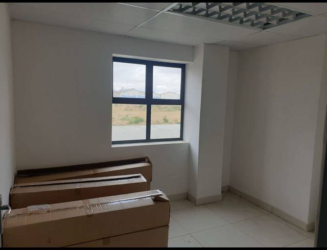 2,290M² WAREHOUSE FOR SALE IN KILLARNEY GARDENS